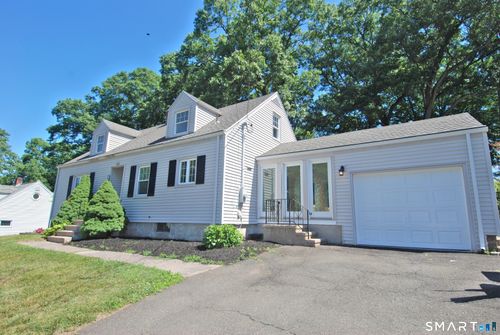 99 Cumpstone Dr, Hamden, CT, 06518-2424 | Card Image