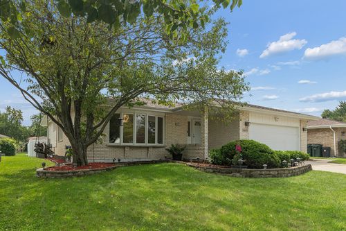 6619 Courtney Dr, Oak Forest, IL, 60452-2656 | Card Image