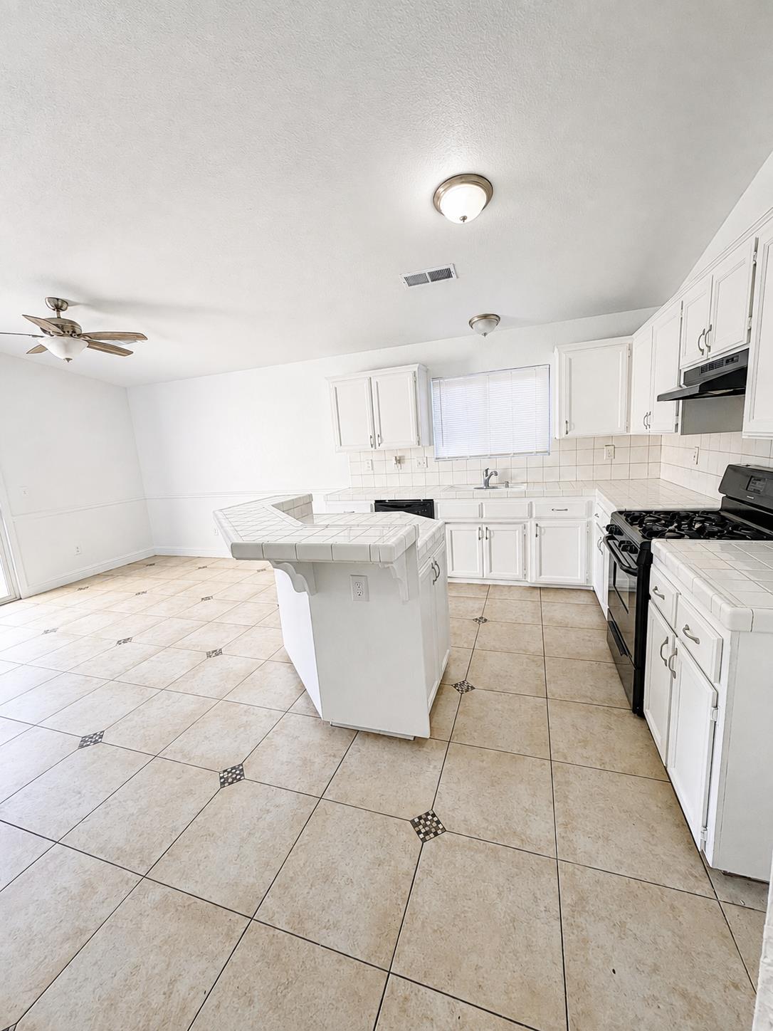 Residential in Hanford 3
