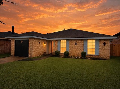 3008 Yorktowne Dr, La Place, LA, 70068-2110 | Card Image