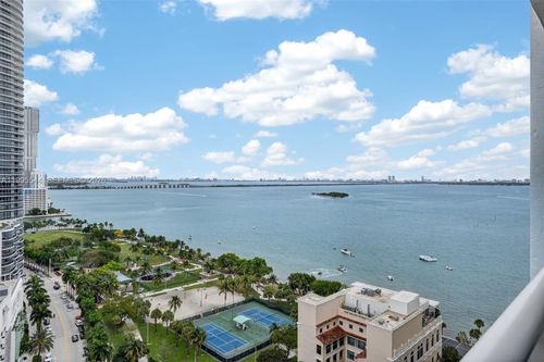 apt-2451-1717 N Bayshore Dr, Miami, FL, 33132-1161 | Card Image