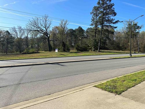 15 Kingston Ter, Benton, AR, 72015-2817 | Card Image