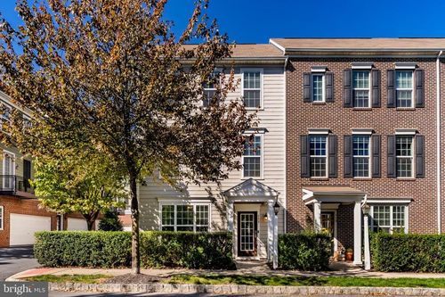 111 Summer Ln, MECHANICSBURG, PA, 17050-4138 | Card Image