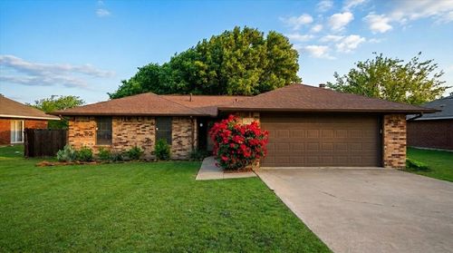504 Bluebird Ln, Red Oak, TX, 75154-4202 | Card Image