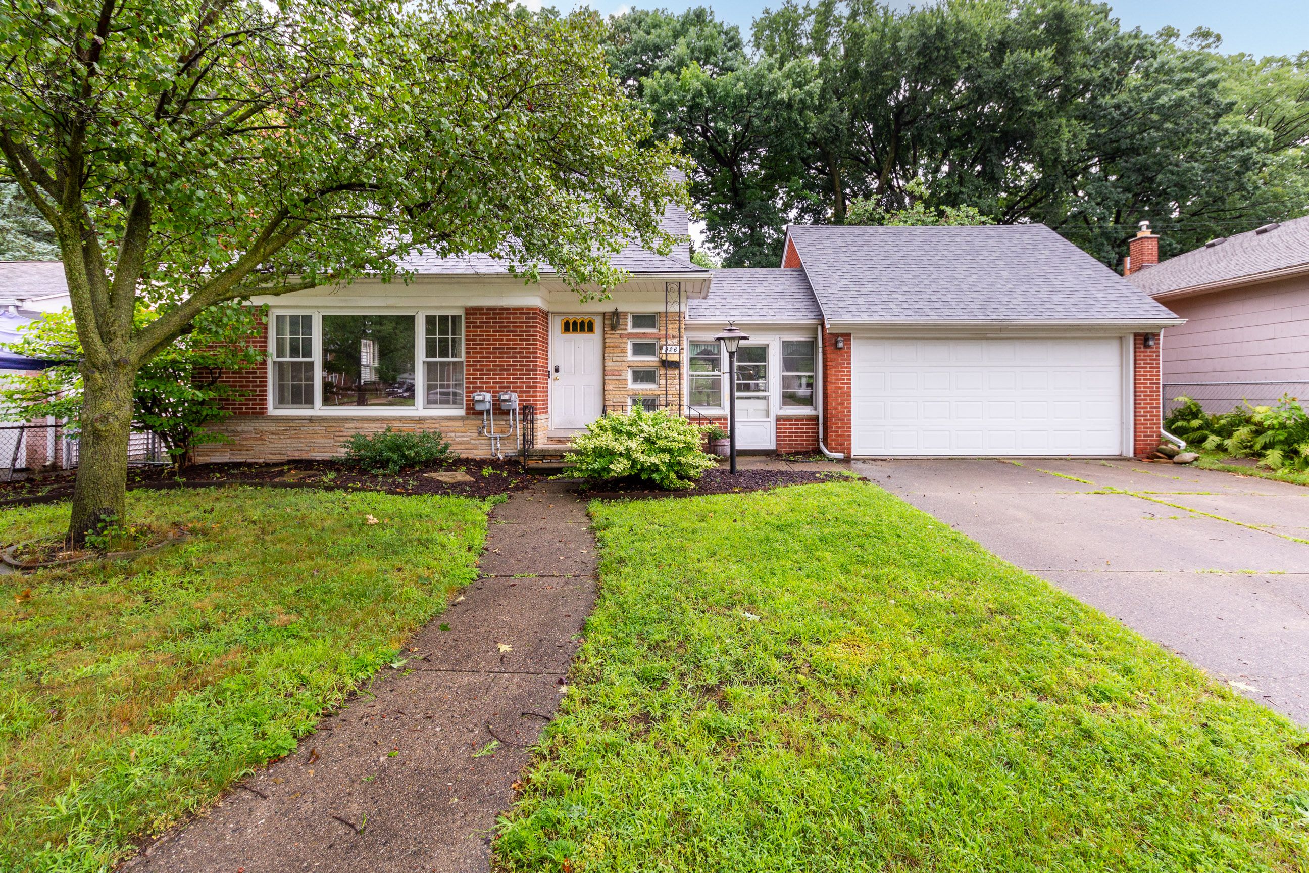 4th St, Royal Oak, MI 48067