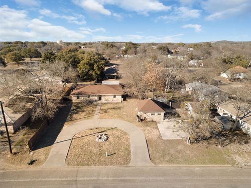 801 E Avenue C, Lampasas, TX, 76550-2117 | Card Image