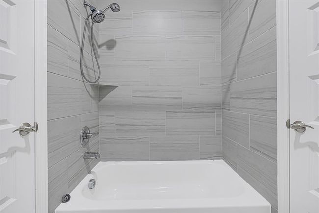 Jack and Jill bathroom - shower/tub combined. | Image 28