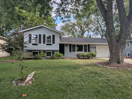 22W425 Arbor Ln, Glen Ellyn, IL, 60137-7411 | Card Image