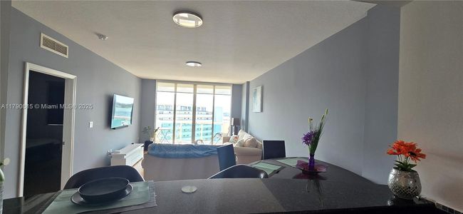 APT-1024 - 7900 Harbor Island Dr, Condo with 1 bedrooms, 2 bathrooms and null parking in North Bay Village FL | Image 11