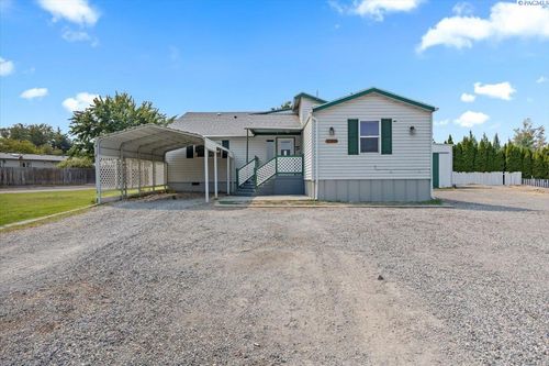 1716 S Huntington Pl, Kennewick, WA, 99337-2323 | Card Image