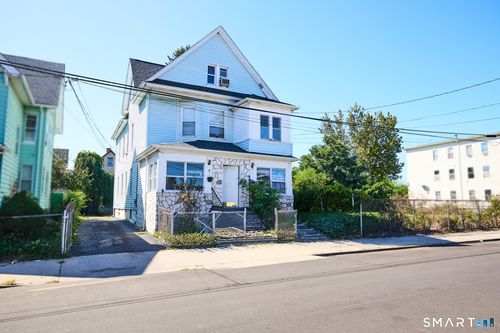 139 Lee Ave, Bridgeport, CT, 06605-1561 | Card Image