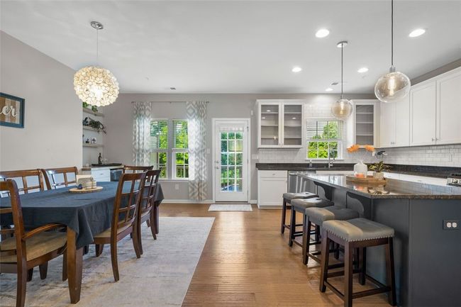 1004 Pointe View Dr, Townhouse with 3 bedrooms, 3 bathrooms and 2 parking in Mars PA | Image 4