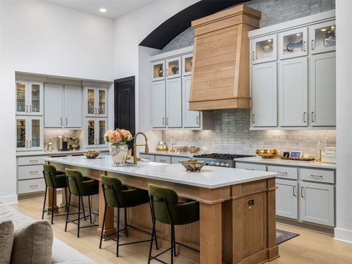 372 Old Stone Rd, Austin, TX, 78737-5502 | Card Image