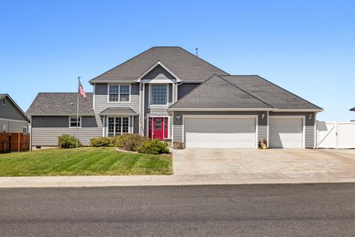 3934 El Cerrito Way, Klamath Falls, OR, 97603-7770 | Card Image