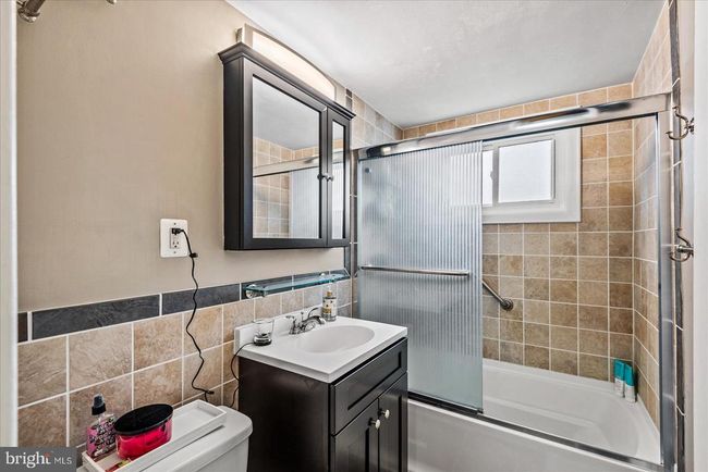 APT-410 - 1830 Columbia Pike, Condo with 2 bedrooms, 1 bathrooms and null parking in ARLINGTON VA | Image 37