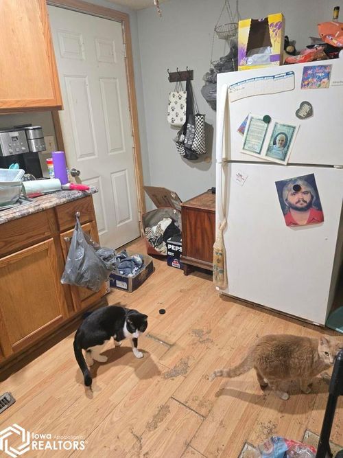 1323 N 8th St, Burlington, IA, 52601-4715 | Card Image