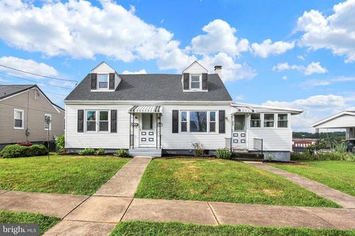 326 Fairmount Ave, WAYNESBORO, PA, 17268-1104 | Card Image