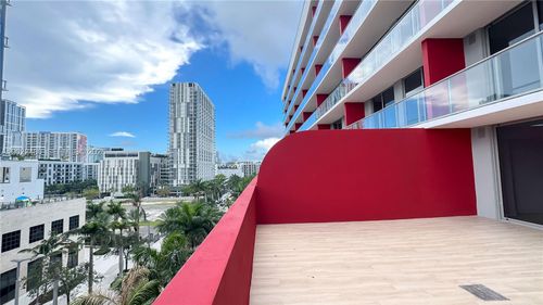 608-3100 Ne 1st Av, Miami, FL, 33137 | Card Image