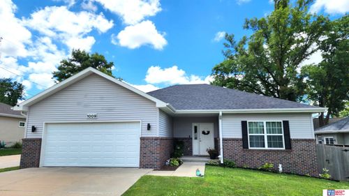 1009 Arthur St, Beatrice, NE, 68310-2040 | Card Image