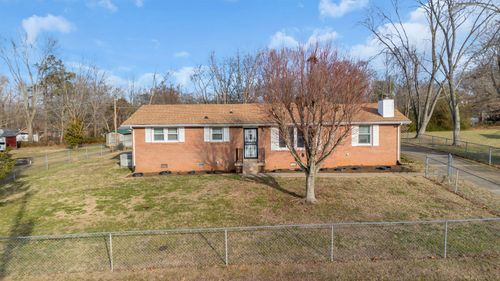 579 Magnolia Dr, Clarksville, TN, 37042-3920 | Card Image