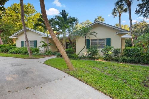 24 N Via Lucindia, Stuart, FL, 34996-6408 | Card Image