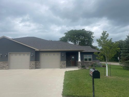 10 Pine St, Tracy, MN, 56175-1737 | Card Image