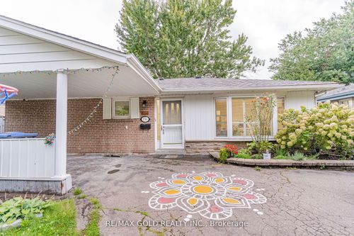 136 Bartley Bull Pky, Brampton, ON, L6W2J9 | Card Image