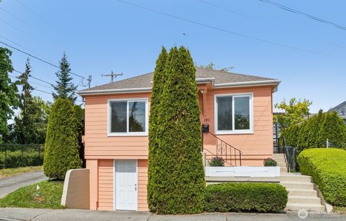 1911 13th St, Everett, WA, 98201-1659 | Card Image
