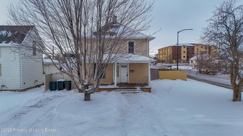 6 S 9th Ave W, Dickinson, ND, 58601-4861 | Card Image