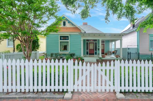 208 S 11th St, Nashville, TN, 37206-2939 | Card Image