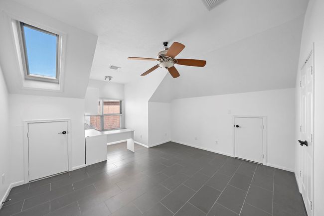 6310 Hidden Crest Way, House other with 5 bedrooms, 4 bathrooms and 2 parking in Sugar Land TX | Image 33