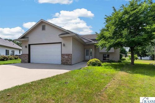 206 Hunters Ct, Eagle Lake, MN, 56024-7602 | Card Image