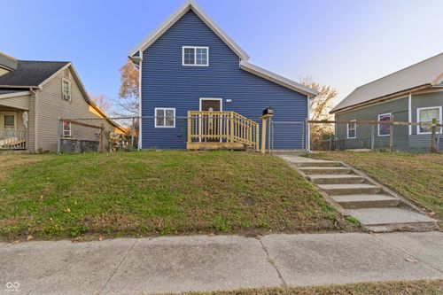 614 E 7th St, Seymour, IN, 47274-1370 | Card Image