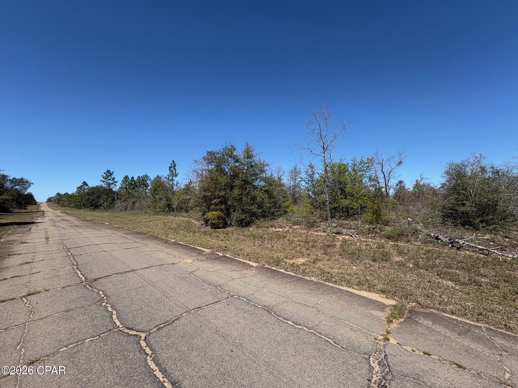 Land in Chipley