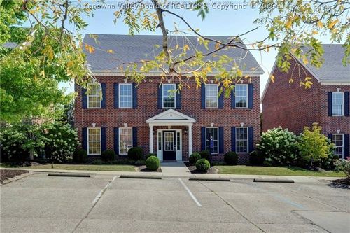 87 Chase Dr, Hurricane, WV, 25526-8937 | Card Image