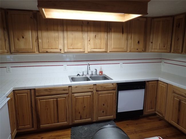 471 Fm 1296, Home with 1 bedrooms, 1 bathrooms and 3 parking in Waelder TX | Image 16