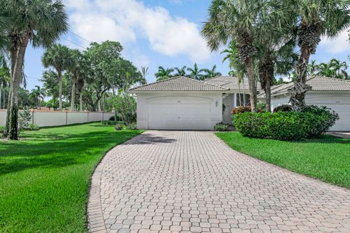 9543 Crescent View Dr N, Boynton Beach, FL, 33437-5926 | Card Image