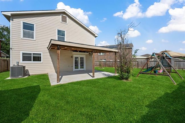 Spacious backyard—great for entertaining or relaxing outdoors. | Image 4