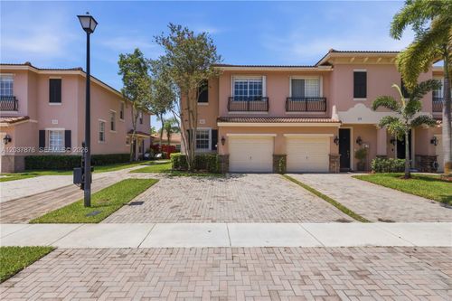 277 Las Brisas Cir, Sunrise, FL, 33326-3136 | Card Image