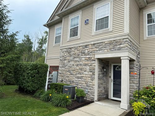 25938 Maritime Cir S, Harrison Twp, MI, 48045-3076 | Card Image