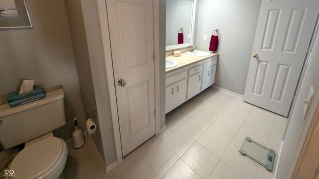 7433 Prairie Lake Dr, Condo with 1 bedrooms, 2 bathrooms and null parking in Indianapolis IN | Image 17