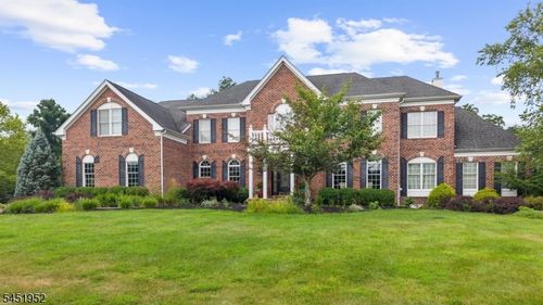 31 Balmoral Dr, Pittstown, NJ, 08867-5180 | Card Image