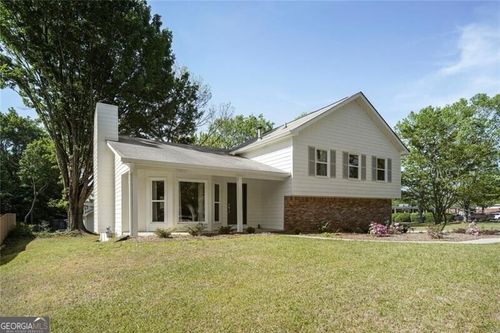 11 Parkmont Dr, Roswell, GA, 30076-1762 | Card Image