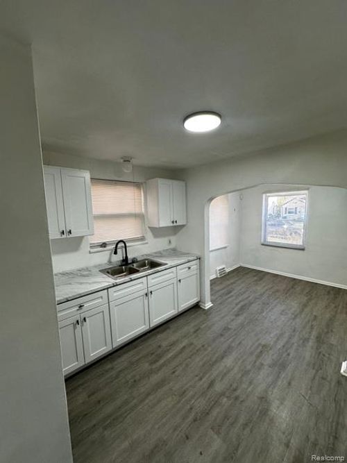 10603 Mckinney St, Detroit, MI, 48224-1879 | Card Image