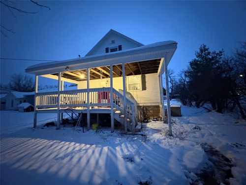 913 Moore St, Stratford, IA, 50249-7831 | Card Image