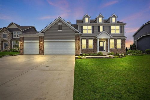 8123 W 102nd Ave, Saint John, IN, 46373 | Card Image