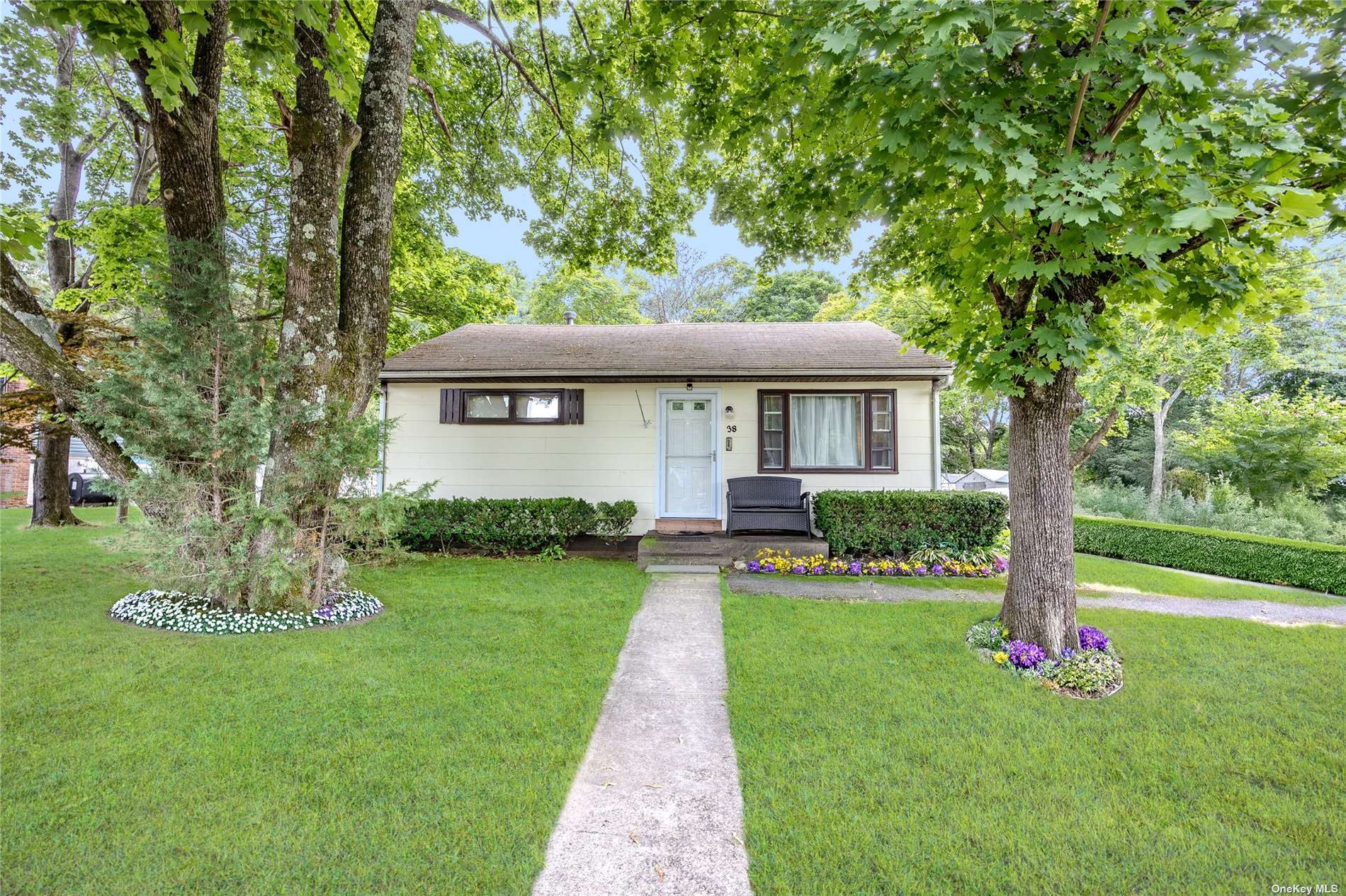 Woodville Rd, Middle Island, NY 11953