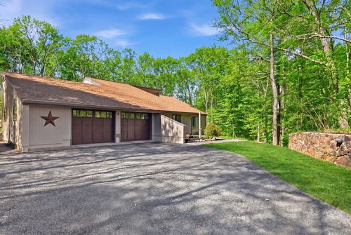 40 Kennel Hill Drive, Beverly, MA, 01915 | Card Image