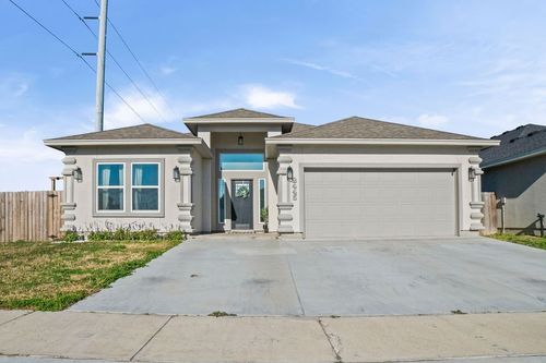 2445 Manuel Ln, Corpus Christi, TX, 78414-1401 | Card Image