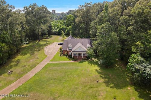 5049 Springridge Rd, Raymond, MS, 39154-9476 | Card Image